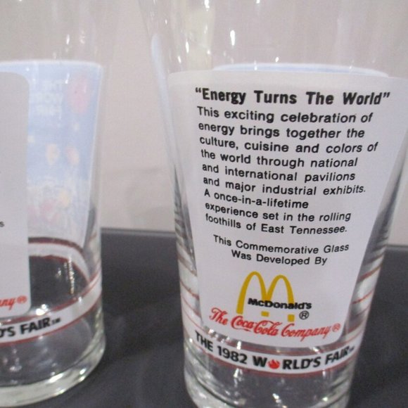Pair of Vintage 1982 Worlds Fair Glasses Knoxville Tennessee Excellent Condition - Picture 2 of 6